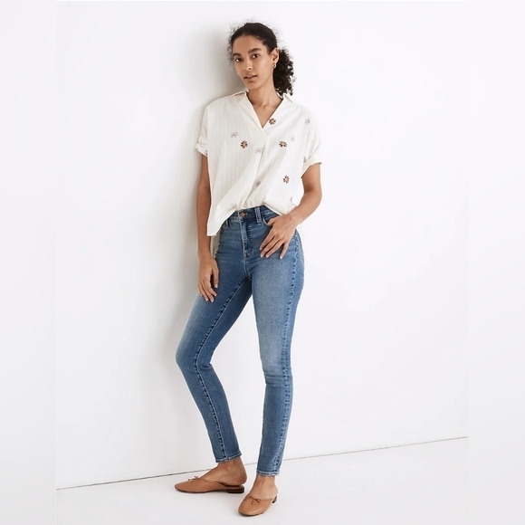 Madwell Petite 10" High-Rise Roadtripper Authentic‎ Jeans in Vinton Wash Size 26 - Picture 1 of 11